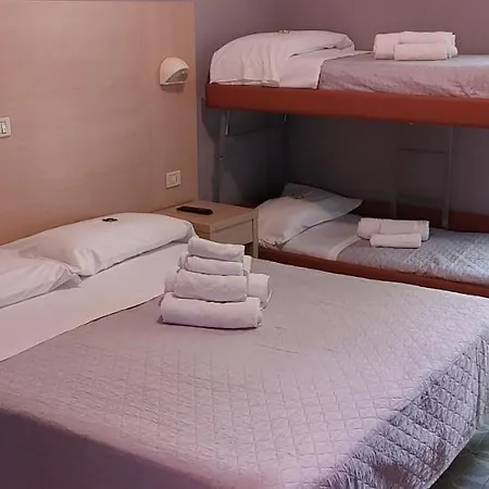 Kennedy Hotel 3*